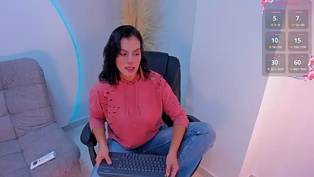 Ada Monroe10 online show from 10/07/25, 01:30