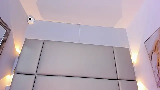 tifanyhills  online show from 01/10/25, 10:36