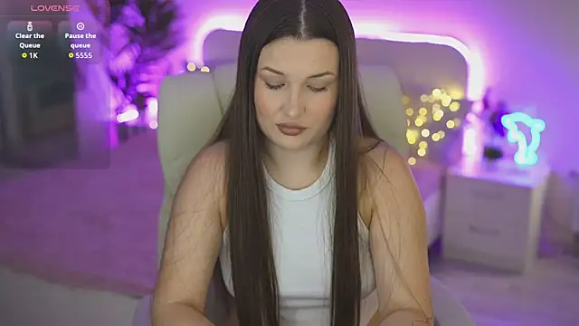 OneLaya online show from 09/14/25, 01:54