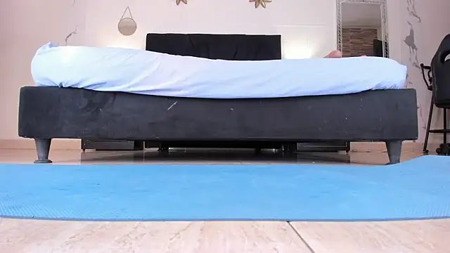 Snapshot of RileySkye chatting on 03/21/25, 09:45 RileySkye online show from 03/21/25, 09:45