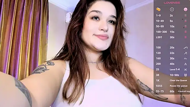 Snapshot of July_Slowdive chatting on 01/16/25, 06:25 July Slowdive online show from 01/16/25, 06:25