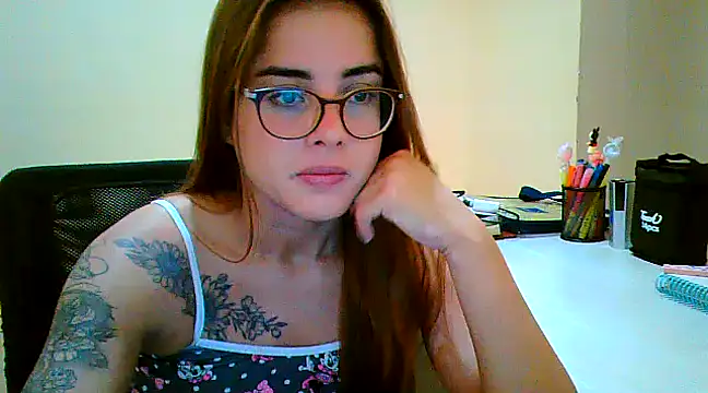 maliamiller online show from 03/21/25, 06:16