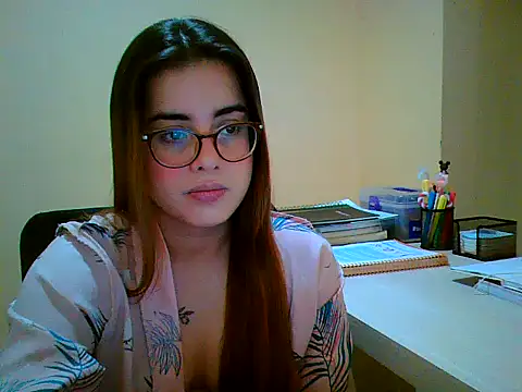 maliamiller online show from 09/12/25, 09:37