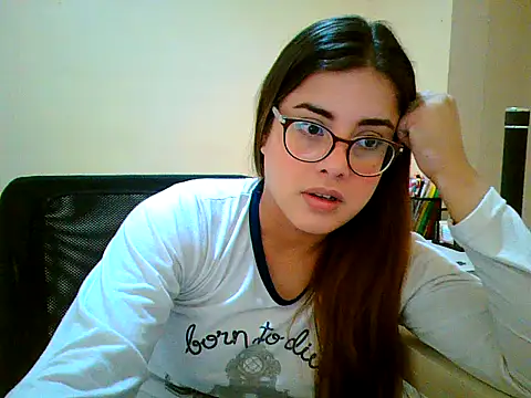 maliamiller online show from 09/24/25, 02:20