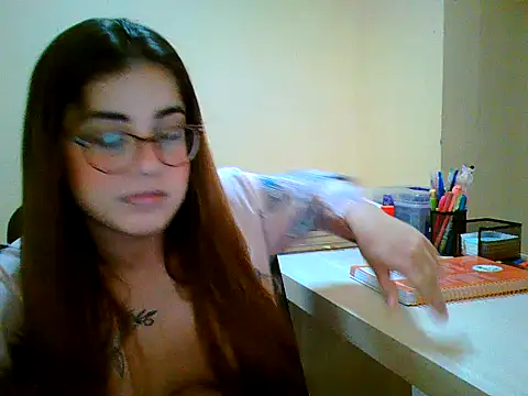 maliamiller online show from 10/17/25, 06:32