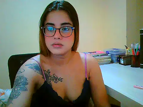 maliamiller online show from 11/07/25, 09:31