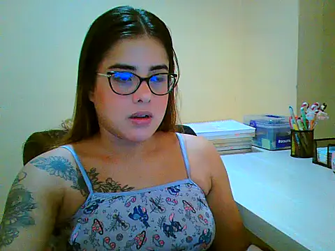 maliamiller online show from 12/22/25, 11:02