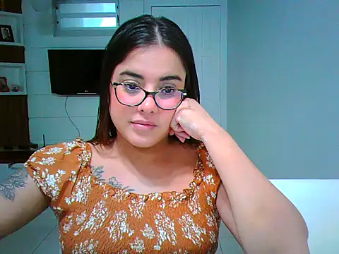 maliamiller online show from 04/02/26, 05:43