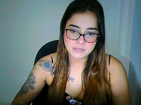 maliamiller online show from 04/21/26, 07:47