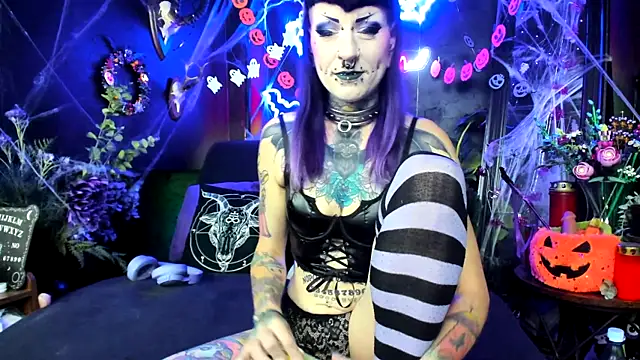 Purple Coffin666 online show from 10/28/25, 11:03