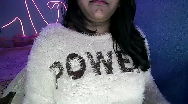 expression queen online show from 02/02/25, 07:14