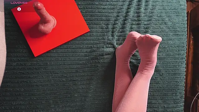 Snapshot of Yourlittledemon chatting on 12/11/24, 07:25 Yourlittledemon online show from 12/11/24, 07:25