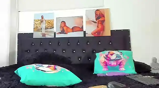 Snapshot of doll_celeste20 chatting on 03/10/25, 01:10 doll celeste20 online show from 03/10/25, 01:10