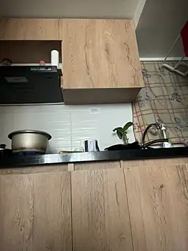 Snapshot of doll_celeste20 chatting on 11/09/25, 03:43 doll celeste20 online show from 11/09/25, 03:43