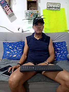 latinmartin73 online show from 09/18/25, 11:40