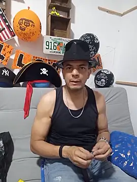 latinmartin73 online show from 10/31/25, 12:33