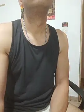 latinmartin73 online show from 11/27/25, 12:07