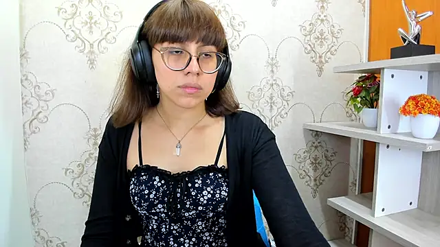 Nataly Cloud online show from 02/16/25, 12:54