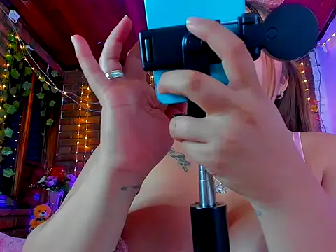 dulcevegga online show from 10/12/25, 01:37