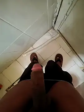 Snapshot of loveme99004 chatting on 02/06/26, 02:27 loveme99004 online show from 02/06/26, 02:27