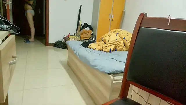 huzi518 online show from 09/17/25, 03:46