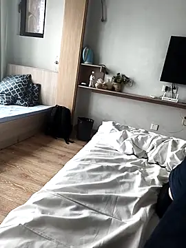 huzi518 online show from 10/02/25, 03:46