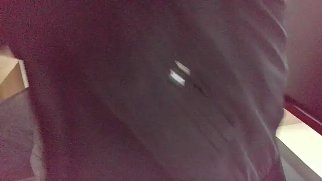 huzi518 online show from 10/31/25, 10:44