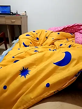 huzi518 online show from 04/05/26, 05:32