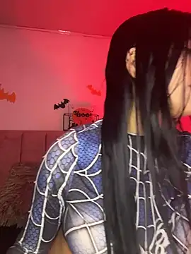 miakhalifaaa  online show from 10/26/25, 09:21