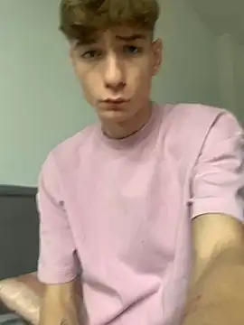 Snapshot of MiguelRausch chatting on 12/12/24, 11:29 MiguelRausch online show from 12/12/24, 11:29