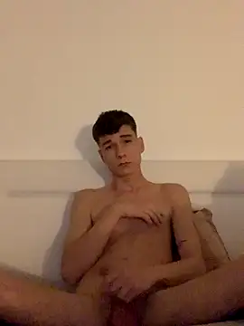 Snapshot of MiguelRausch chatting on 09/10/25, 07:03 MiguelRausch online show from 09/10/25, 07:03