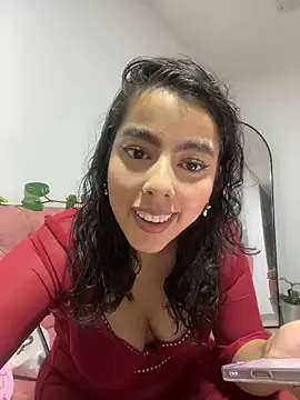 Snapshot of DakotaShelby chatting on 01/25/25, 01:43 DakotaShelby online show from 01/25/25, 01:43