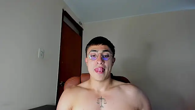 Snapshot of Leoknight chatting on 02/03/25, 09:18 Leoknight online show from 02/03/25, 09:18