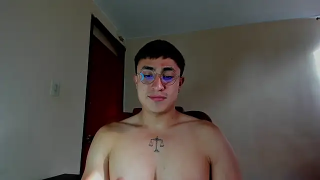 Snapshot of Leoknight chatting on 02/11/25, 09:14 Leoknight online show from 02/11/25, 09:14