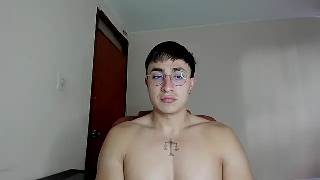 Snapshot of Leoknight chatting on 03/11/25, 09:37 Leoknight online show from 03/11/25, 09:37