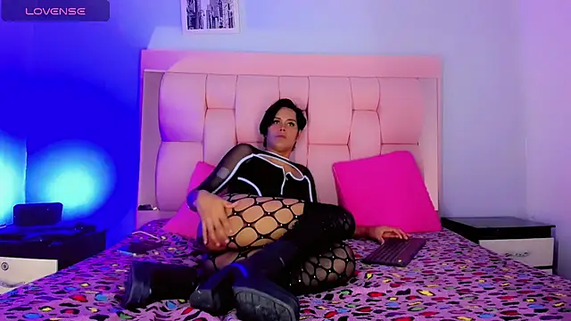 Aistrid gate online show from 10/27/25, 02:10