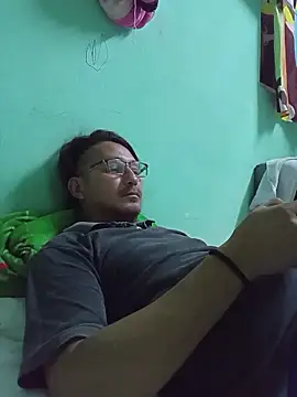 Andresguz35 online show from 11/15/25, 04:10