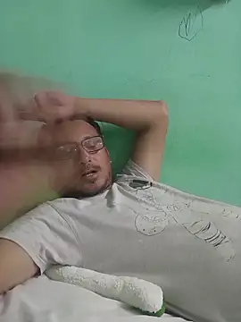 Andresguz35 online show from 11/17/25, 03:12