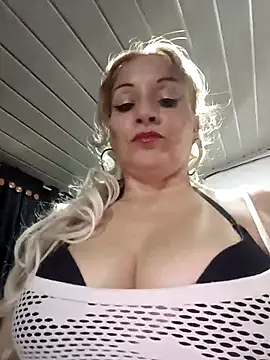 Fenix 528 online show from 12/20/25, 11:01