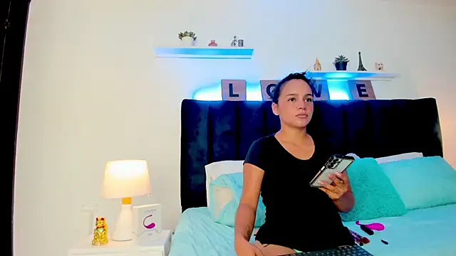 Mia brunette26 online show from 01/07/25, 03:14