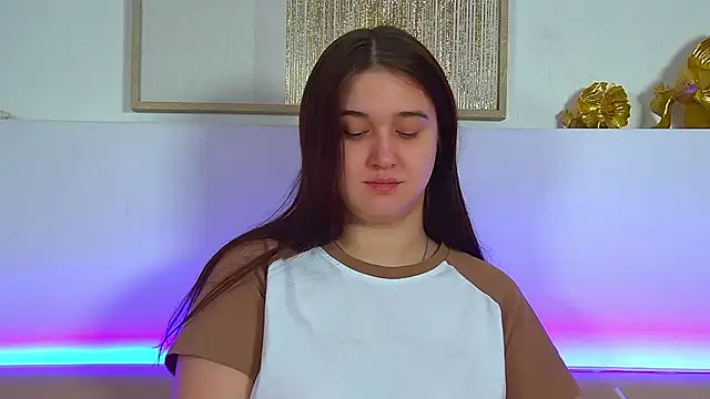 ChristinaMilton online show from 03/06/26, 07:27