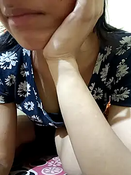 Snapshot of Sanaya_7 chatting on 12/04/24, 05:33 Sanaya 7 online show from 12/04/24, 05:33