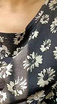 Snapshot of Sanaya_7 chatting on 12/28/24, 05:23 Sanaya 7 online show from 12/28/24, 05:23