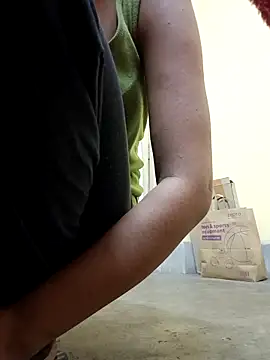 Snapshot of Sanaya_7 chatting on 02/12/25, 05:37 Sanaya 7 online show from 02/12/25, 05:37