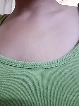 Snapshot of Sanaya_7 chatting on 03/05/25, 11:17 Sanaya 7 online show from 03/05/25, 11:17