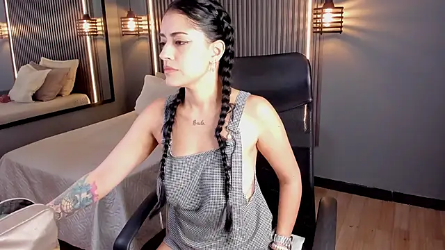 aura-baker online show from 02/05/25, 12:06