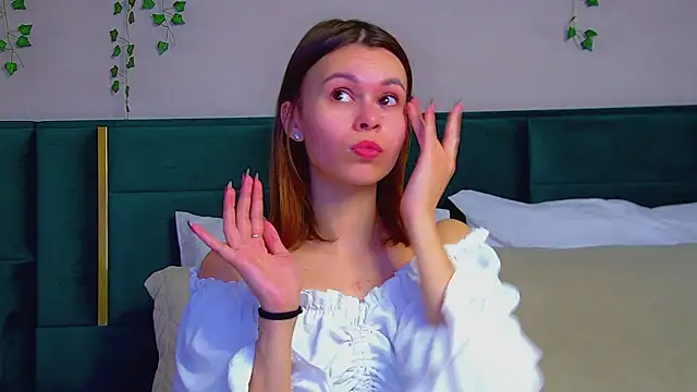 PollyLanders online show from 03/01/25, 06:21