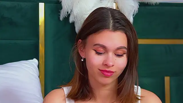 PollyLanders online show from 09/30/25, 06:29