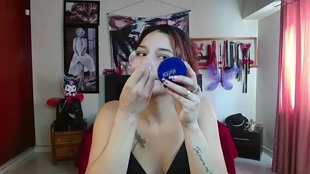Snapshot of Marilynselxoveanalhard chatting on 05/08/26, 01:49 Marilynselxoveanalhard online show from 05/08/26, 01:49