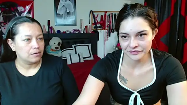 Snapshot of Marilynselxoveanalhard chatting on 06/26/26, 01:48 Marilynselxoveanalhard online show from 06/26/26, 01:48